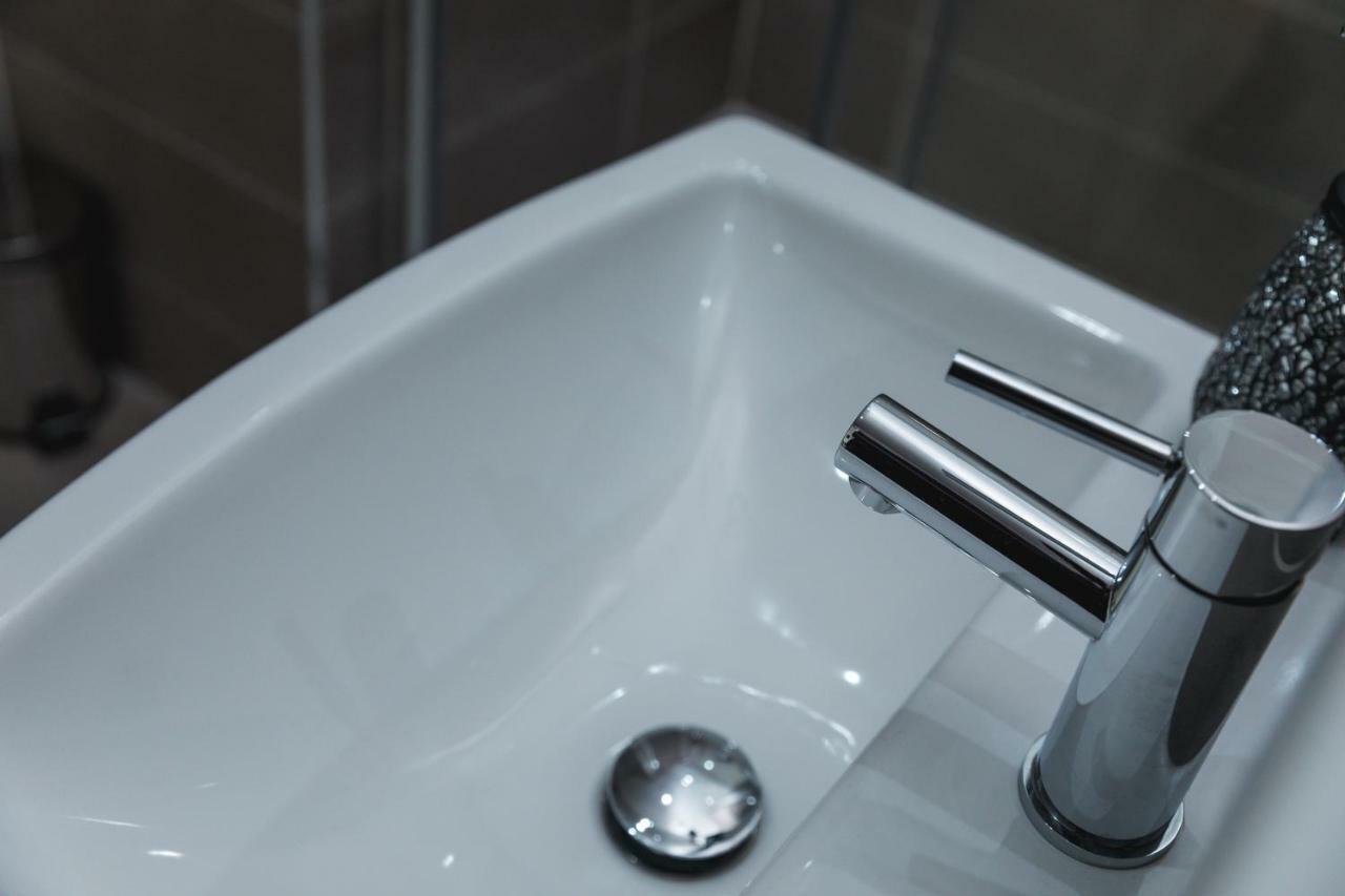 Studio Apartments Free Street Parking Subject To Availability مانشستر المظهر الخارجي الصورة