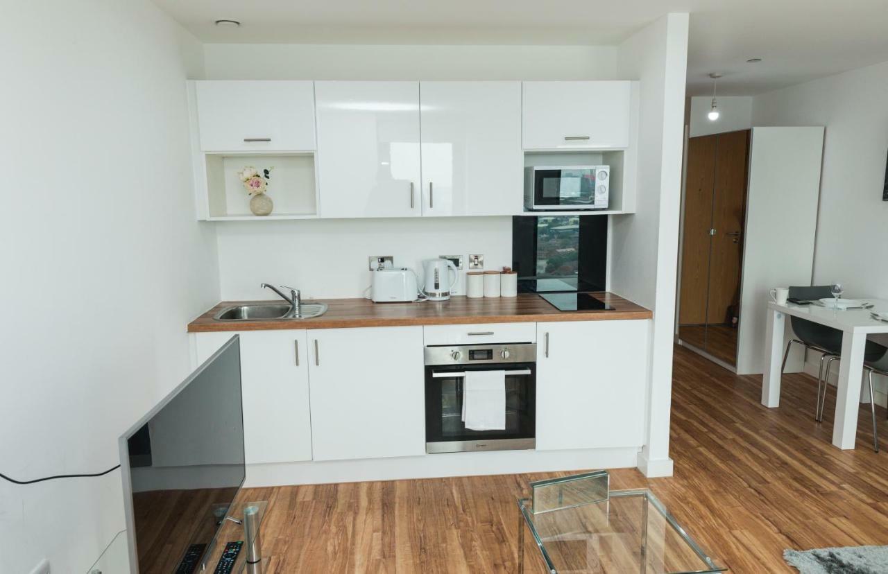Studio Apartments Free Street Parking Subject To Availability مانشستر المظهر الخارجي الصورة