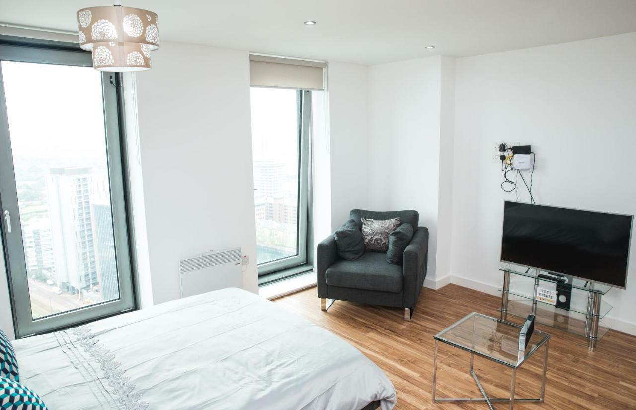 Studio Apartments Free Street Parking Subject To Availability مانشستر المظهر الخارجي الصورة