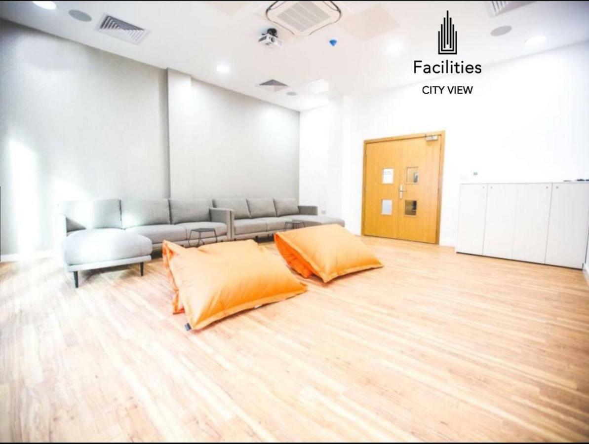 Studio Apartments Free Street Parking Subject To Availability مانشستر المظهر الخارجي الصورة